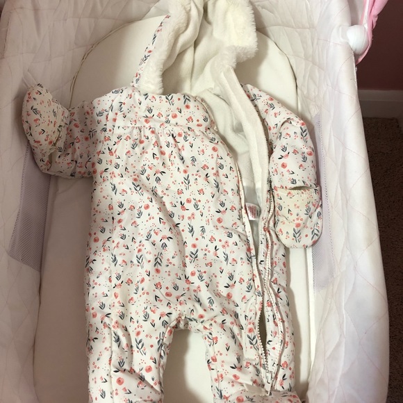 Cute Snow Suit - Picture 1 of 2